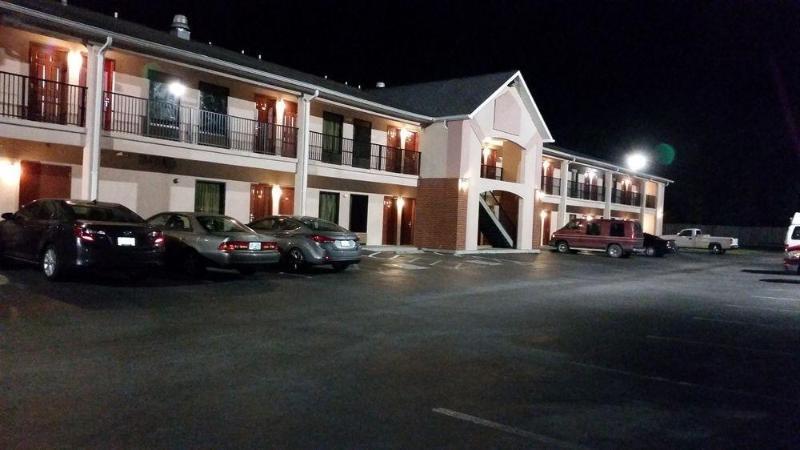 萨凡纳区文特沃思港旅行酒店 外观 照片